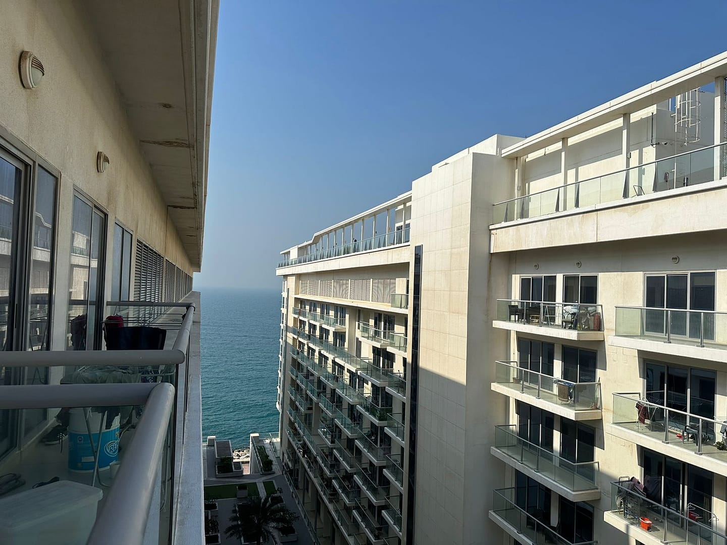UNFURNISHED SPECTACULAR SEA VIEW W/ 2BR I SALE