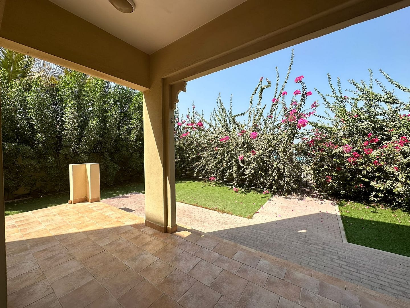 SEA VIEW, WONDERFUL SEA VIEW VACANT DUPLEX